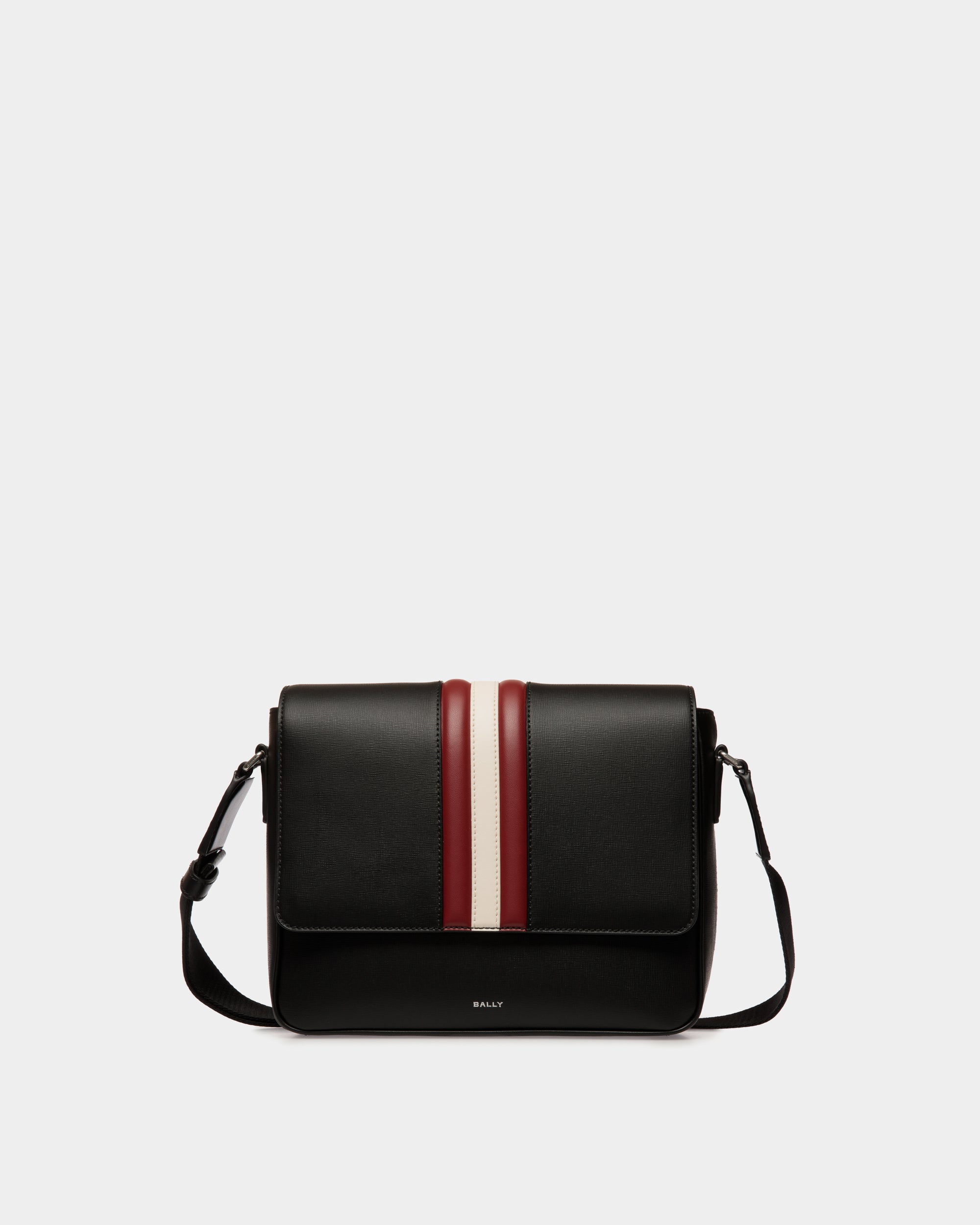 Mythos Bifold In Black Recycled Leather